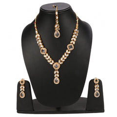 Gold Plated Traditional Kundan Necklace Set with Earrings and Maang Tikka - GillKart