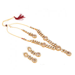 Gold Plated Traditional Kundan Necklace Set with Earrings and Maang Tikka - GillKart