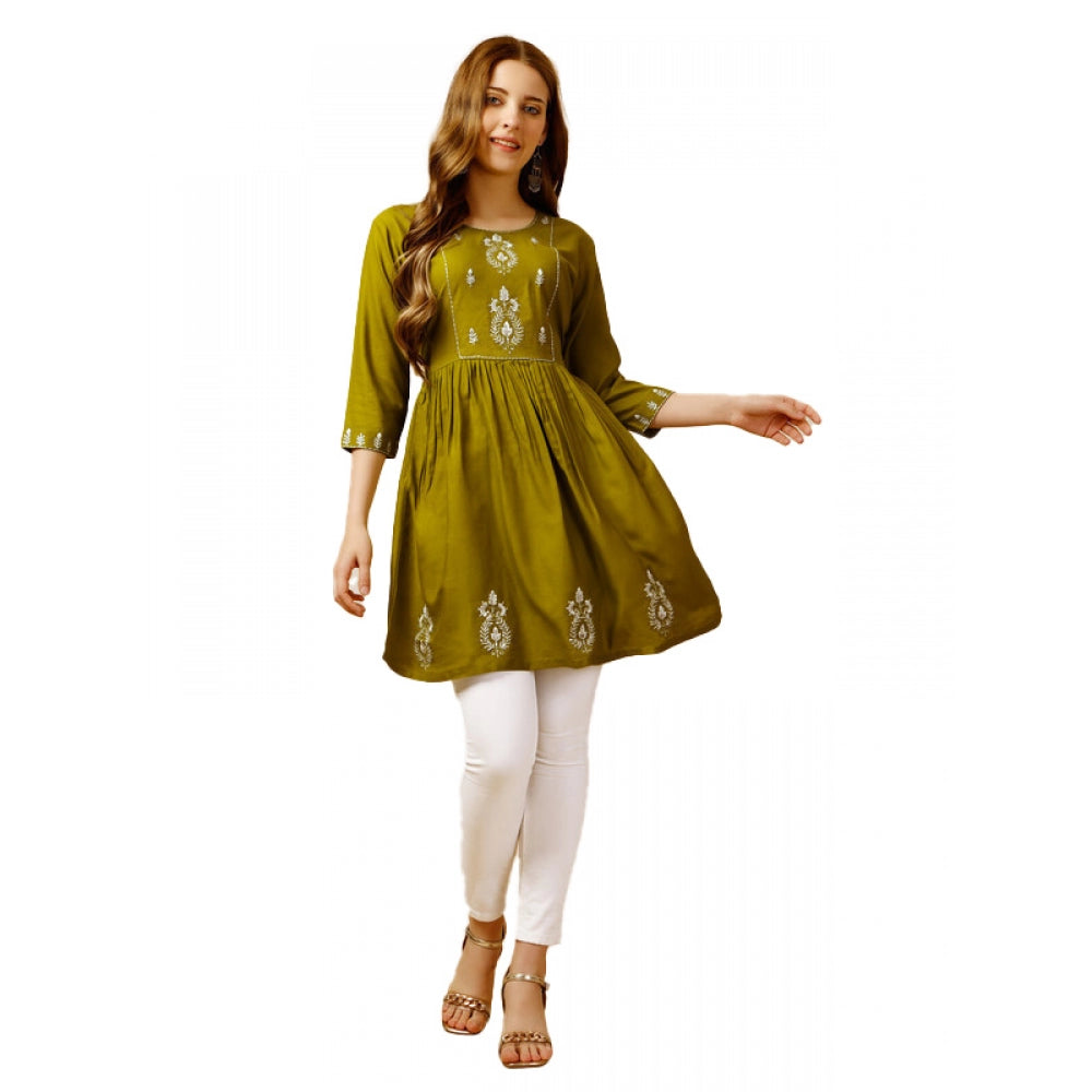 Women's Casual 3-4 th Sleeve Embroidered Rayon Tunic Top (Green) - GillKart