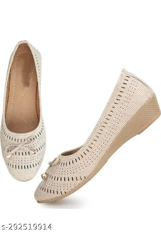 Laxmi trace stylish for women (cream)