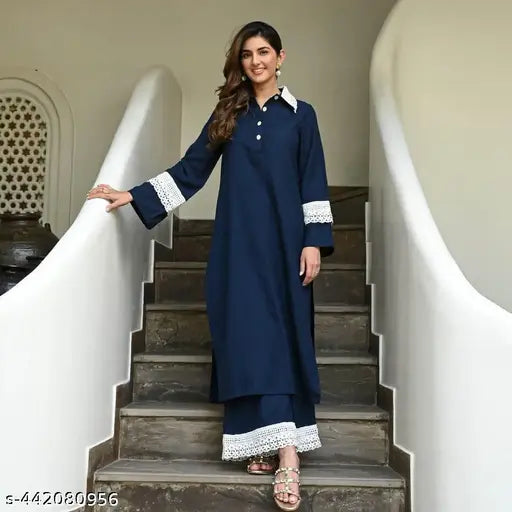 Shirt Collar Flared Sleeve Thread Work Pakistani Style Kurta with Pants