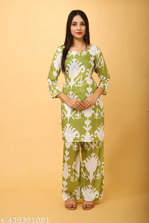 Women's Trendy Abstract Print Short Kurti Pant Co-ord Set