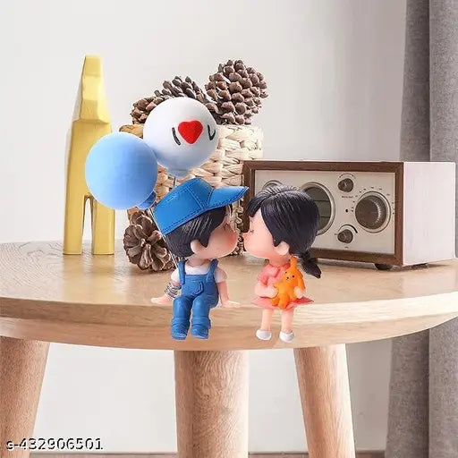 HATAKE Cute Sitting Couple Kissing Couple Dolls Showpieces Statue Figurines for Girlfriend Boyfriend Cute Baby Dolls for Valentines Day Gifts Best Gift Items for Your Love (Design 2)