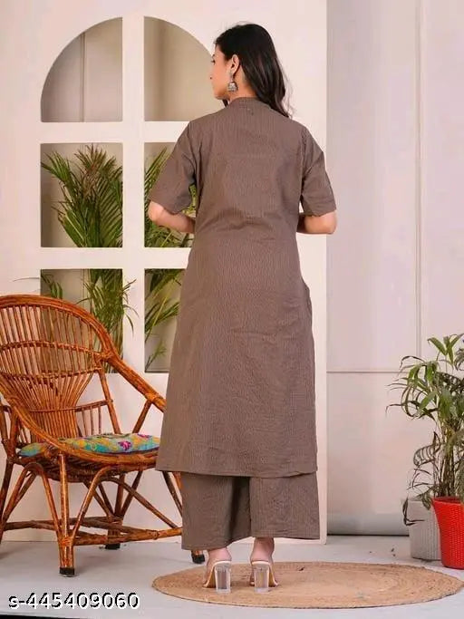 E_32 women rayon printed kurta with pant