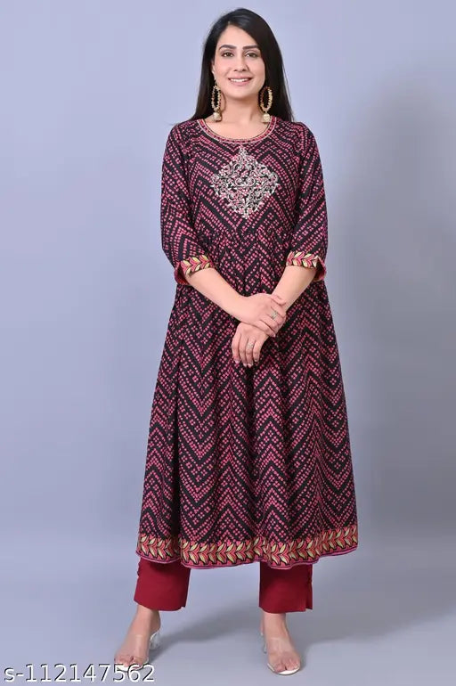 Attractive Embroidered Straight Kurti