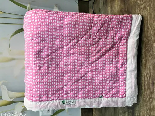 Red/white Reversible Kids Quilt