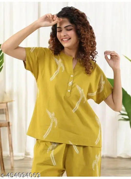 Graphic Printed Pure Cotton Night suit Women Trendy Stylish Printed Cotton Nightdress/Nightsuit vey Fashionable and Comfortable.