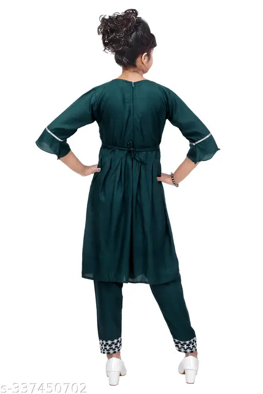 Girls Casual Kurta and Pyjama Set Green | Pack of 1